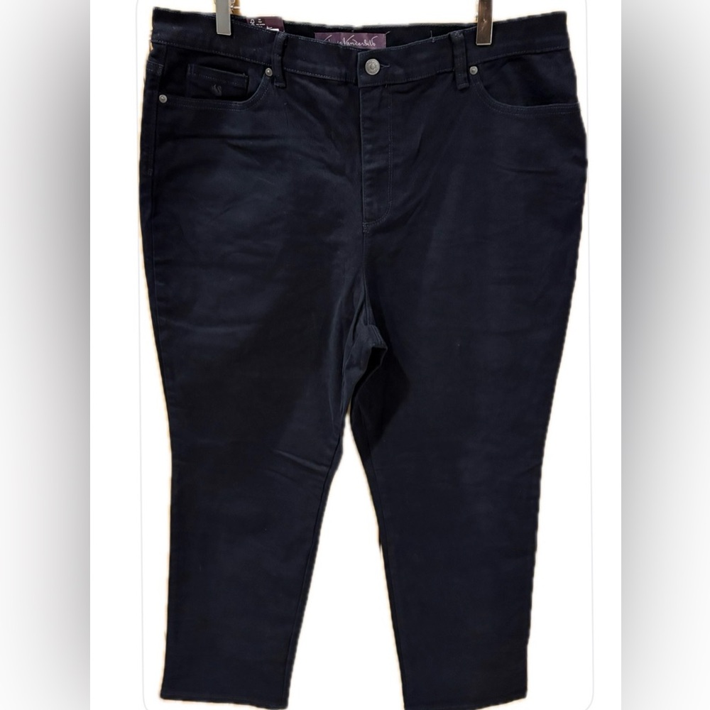 Gloria Vanderbilt NWT Amanda Tapered Leg Classic Rise Black Jeans 18 Average